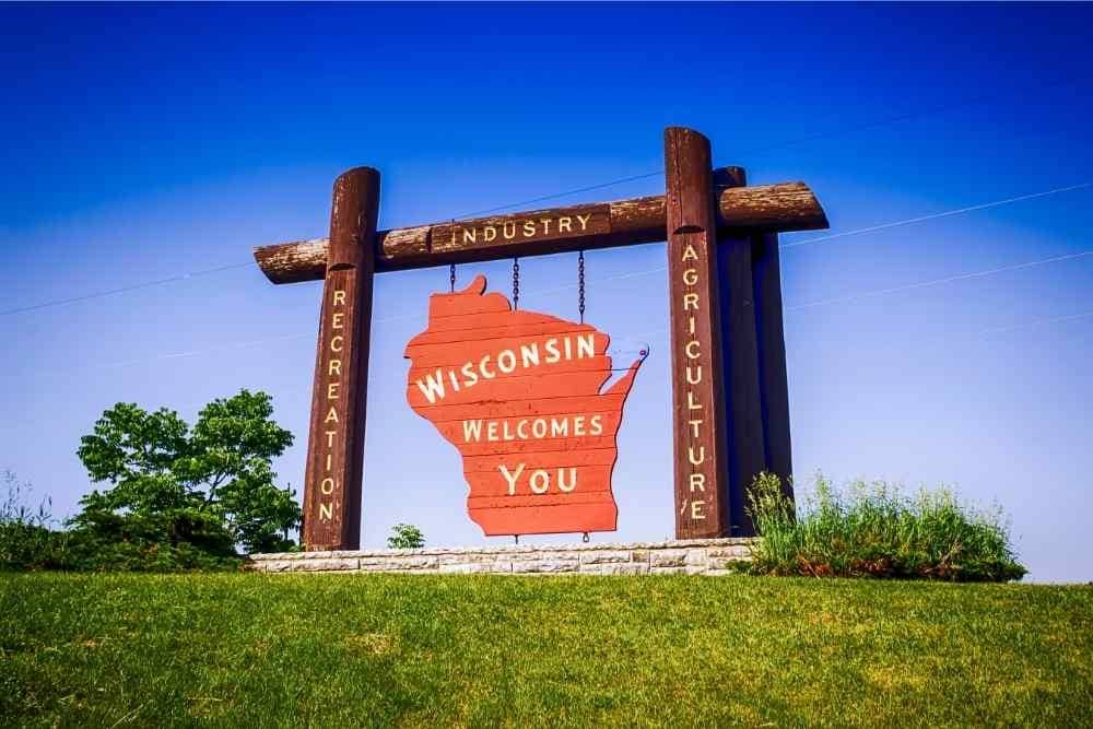 welcome to Wisconsin wooden sign