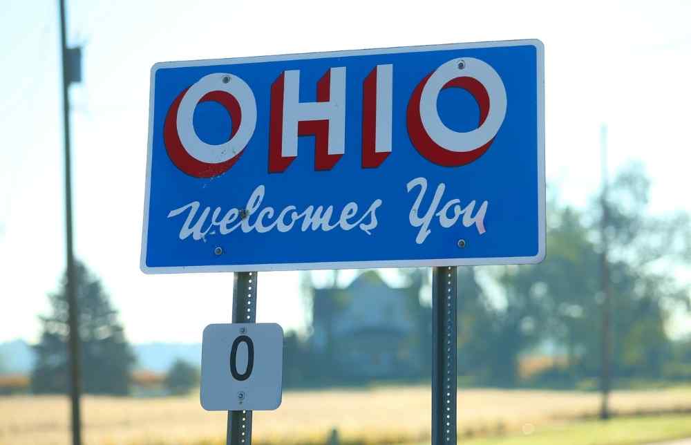 delta 8 ohio welcome sign