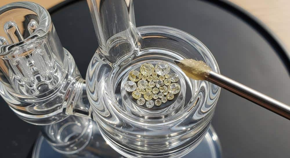 overhead shot of thc diamond in dab rig